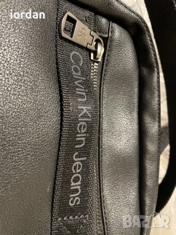 оригинална мъжка чанта-Calvin Klein, снимка 2 - Чанти - 55799339
