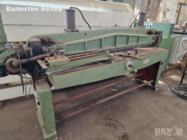 Гилотина за фурнир 2000мм.-ITALY, 