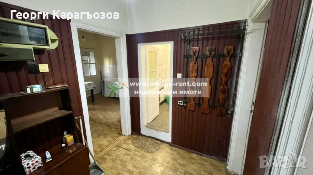 №4021 Тристаен апартамент (Етаж от къща) с двор и паркомясто в квартал Училищни, Хасково., снимка 3 - Къщи - 53704955