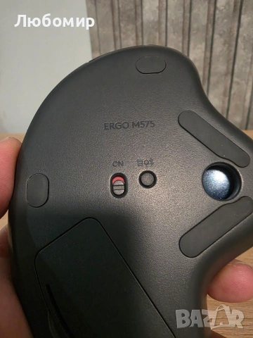 Ергономична мишка Logitech ERGO M575, снимка 5 - Клавиатури и мишки - 53774257