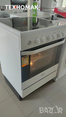 Свободностояща фурна VOSS ELECTROLUX с керамичен плот, каталитично покритие широка 60 см. 