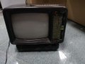 Осака - Япония - 5,5" черно-бял телевизор с AM/FM радио 1401, снимка 1