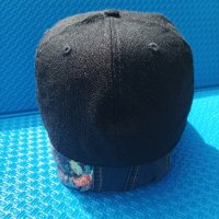Черна шапка с козирка New Era 59FIFTY DC, снимка 4 - Шапки - 41403094