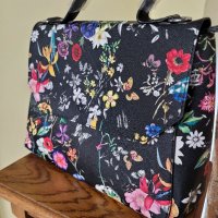 Чисто нови! Шарени ,пъстри чанти, на цветя, снимка 12 - Чанти - 40109812