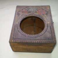 Стара  дървена кутия за часовник с пирография , снимка 2 - Антикварни и старинни предмети - 41842870