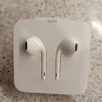 Apple EarPods слушалки тапи с Lightning конектор, снимка 7 - Слушалки, hands-free - 44395475