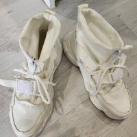 Бели обувки , снимка 3 - Дамски ежедневни обувки - 42462739
