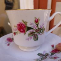 Сервиз за чай с рози, снимка 6 - Сервизи - 42974621