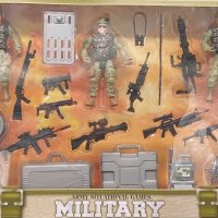 Комплект войници с оръжия и аксесоари, снимка 2 - Фигурки - 44294611