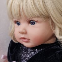  Реалистична кукла дете 55 см, отлична!, снимка 9 - Кукли - 44295253