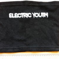 шал групи Electric youth, снимка 1 - Шалове - 39595091