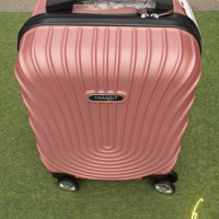 Стилен куфар с колелца за ръчен багаж с твърдо покритие, снимка 6 - Куфари - 44778789