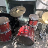 продавам комплект барабани , снимка 1 - Ударни инструменти - 41660743