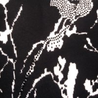 УНИКАЛНА черна блуза на бели цветя с черни камъчета по тях, снимка 8 - Блузи с дълъг ръкав и пуловери - 44155750