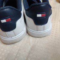 Обувки Tommy Hilfiger, снимка 8 - Детски обувки - 41552837