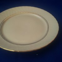 Порцеланови чинии на Изида, 8 бр за супа и 8 бр за основно, златни кантове, снимка 5 - Чинии - 41459623