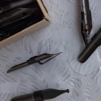 Кутия с пера писци за перодръжка писалка, снимка 8 - Антикварни и старинни предмети - 36097318