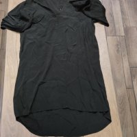 Продавам черна дамска риза, снимка 1 - Ризи - 35910022