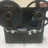 Ролков магнетофон TASCAM TSR 8 В комплект с адаптерите и три ролки (едната с лента) В добро състояни, снимка 1 - Декове - 39192290