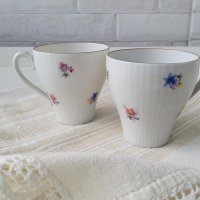 Малки флорални чашки, снимка 1 - Чаши - 35710288