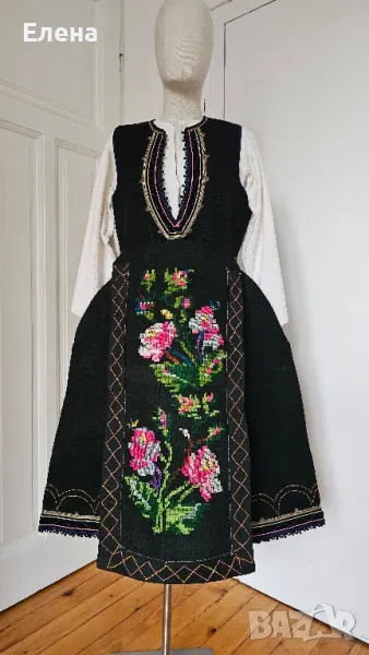 Рядка автентична плевенска носия от с. Бохот, снимка 1