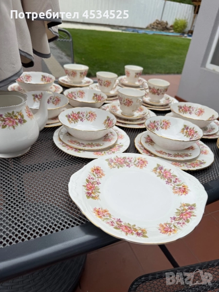 Английски сервиз Colclough “Wayside Honeysuckle” – 52 части, снимка 1