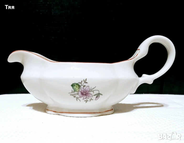 Порцеланова сосиера с Теменужки , снимка 1