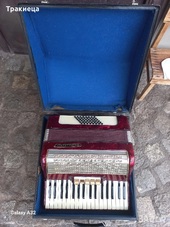 АКОРДЕОН ВЕЛТМАСТЕР Weltmeister 48баса, снимка 1