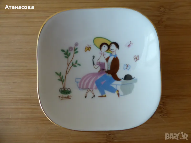 Френска порцеланова чинийка купичка с авторска рисунка, снимка 1