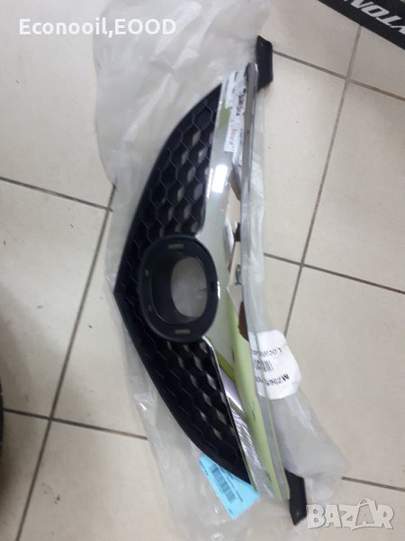 Решетка МАЗДА 3 седан 2009г., снимка 1