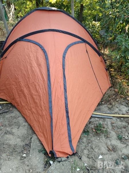 Четириместна двуслойна палатка Fun camp, снимка 1