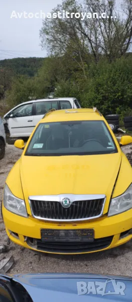 Преден капак Skoda Octavia Комби 2010, снимка 1