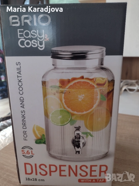 Диспенсър за вода 5.6 л + 4 броя резервни канелки, снимка 1