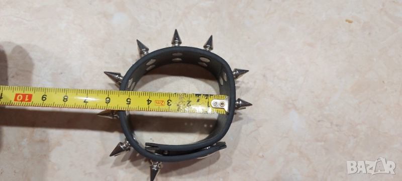 Готик - метал черна гривна с метални шипове , снимка 1