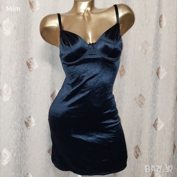 Hunkemoller S/M Моделираща рокля от плътен еластичен сатен , снимка 1