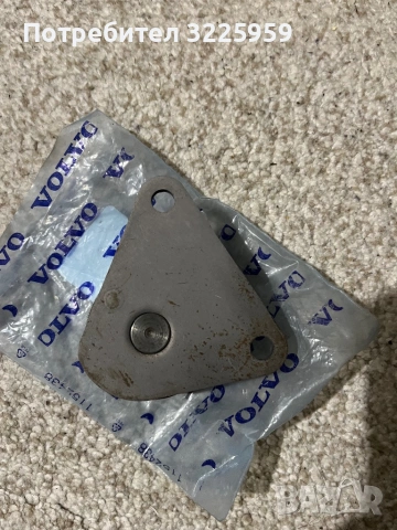 ОРИГИНАЛ-Volvo Timing Belt Idler Pulley 8630590, снимка 4 - Части - 53512607