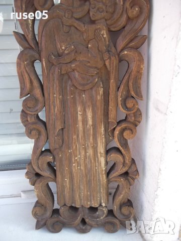 Пано "Мадоната с Младенеца" дърворезбовано ръчно старо, снимка 5 - Други ценни предмети - 41601359