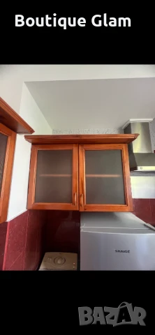 Дървен горен шкаф витрина, снимка 2 - Шкафове - 51363730