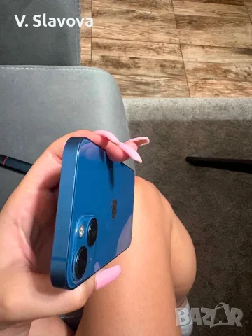 Продавам Айфон 13 , снимка 2 - Apple iPhone - 55837378