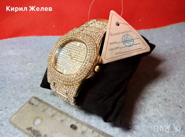ПРЕКРАСЕН ПОЗЛАТЕН ДАМСКИ КВАРЦОВ ЧАСОВНИК с ИСКРЯЩИ ФАСЕТИРАНИ КРИСТАЛИ и СЕРТИФИКАТ 44071, снимка 11 - Дамски - 47708731