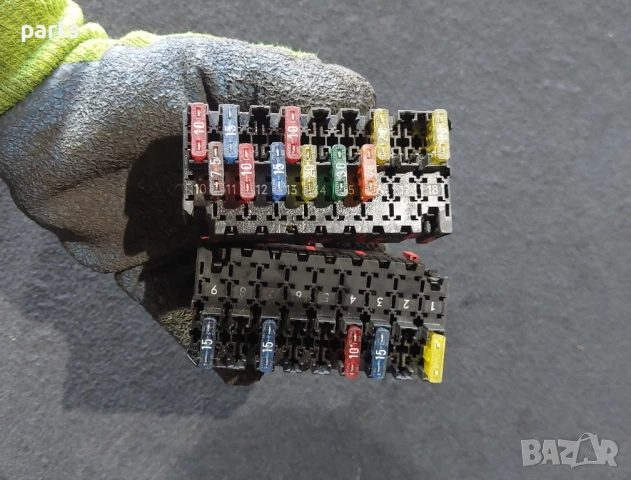 Бушонна Кутия Мерцедес Е класа W210 2бр.(Н) - W202 - W208 - 0015457901 , снимка 3 - Части - 50856541