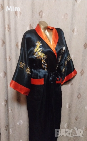 Сатенен халат с две лица черно и червено бродерия дракон , снимка 9 - Нощници - 51915370