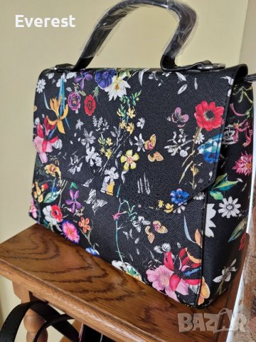 Чисто нови! Шарени ,пъстри чанти, на цветя, снимка 12 - Чанти - 40109812