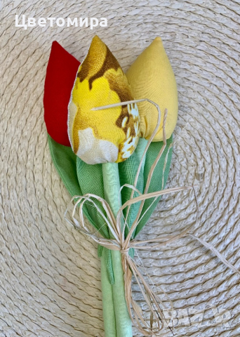 Лалета от плат / Текстилни цветя, снимка 13 - Декорация за дома - 41228247
