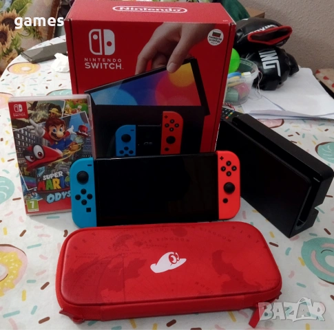 Nintendo Switch OLED със Super Mario Odyssey и калъф