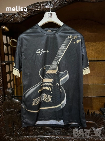Нова тениска с китара