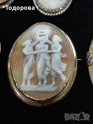 Антикварни Брошки,медальони,камеи,сребро,позлата/цени от 80 до 300 евро, снимка 9 - Колекции - 53485021