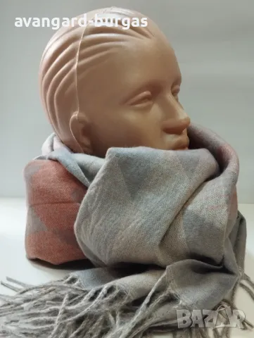 Дамски шал плътен кашмир - 150, снимка 2 - Шалове - 48158769