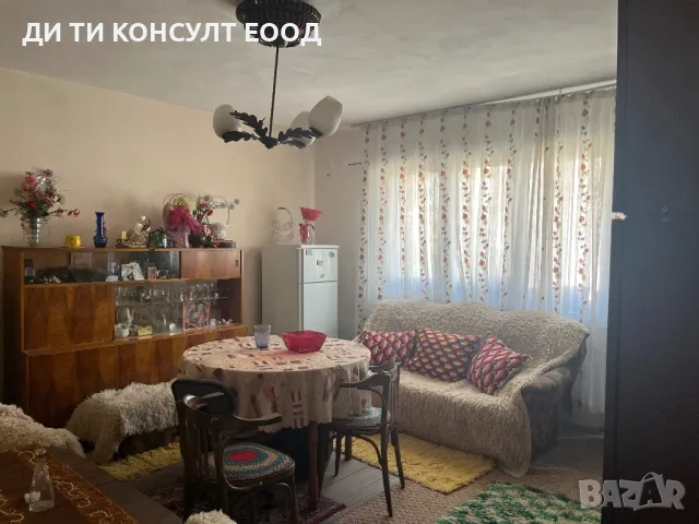 Тристаен апартамент на метри от пешеходната зона