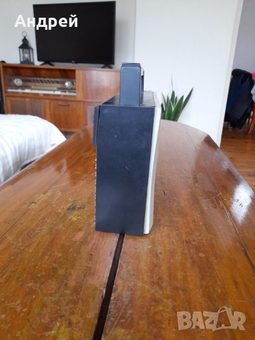 Старо радио,радиоприемник Хазар 402, снимка 5 - Антикварни и старинни предмети - 41876321